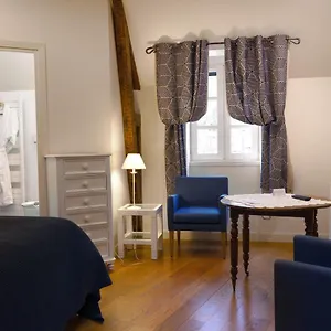*** Hotel Le Vieux Pont Francia